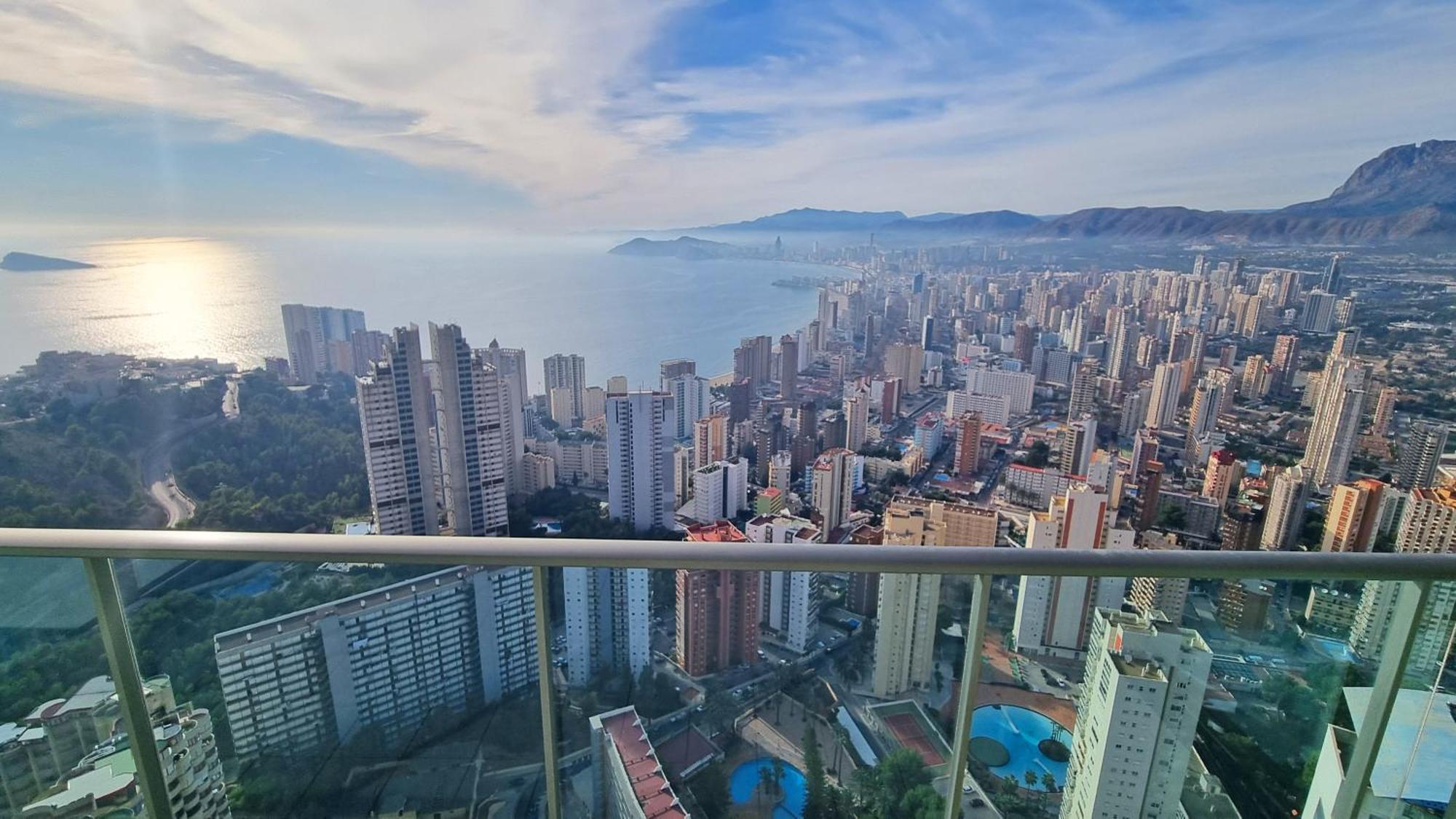 Apartment Highrise With Amazing Sea Views