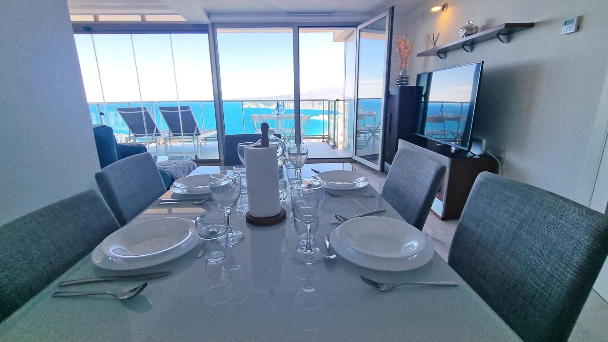 Highrise With Amazing Sea Views Apartment *